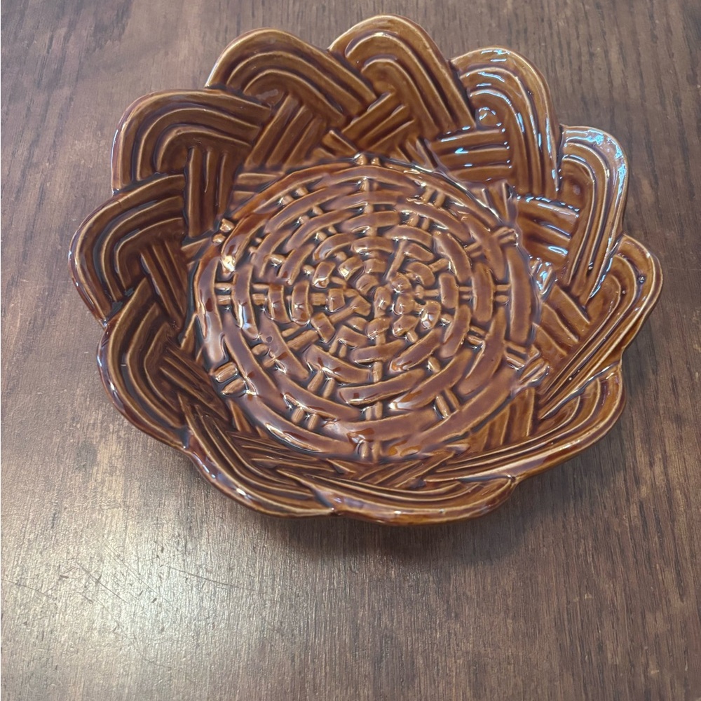 California Pottery JB24 Brown‎ Ceramic Basket Bowl